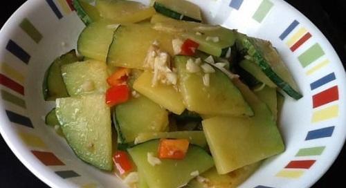 蛋黄味肉瓜怎么吃,蛋黄味肉瓜的多重美味吃法探索